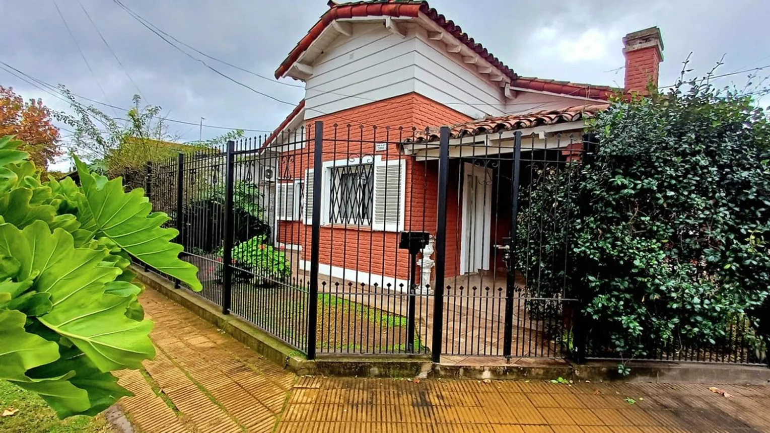 Casa de 3 ambientes en venta en Castelar, Marquez de Loreto 2800, foto 2