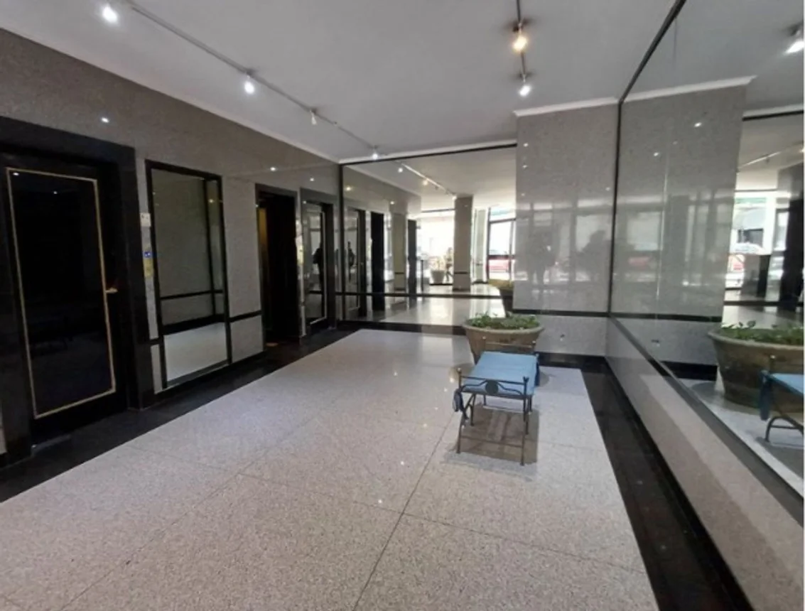 Departamento de 2 ambientes en venta en Recoleta, Montevideo 1900