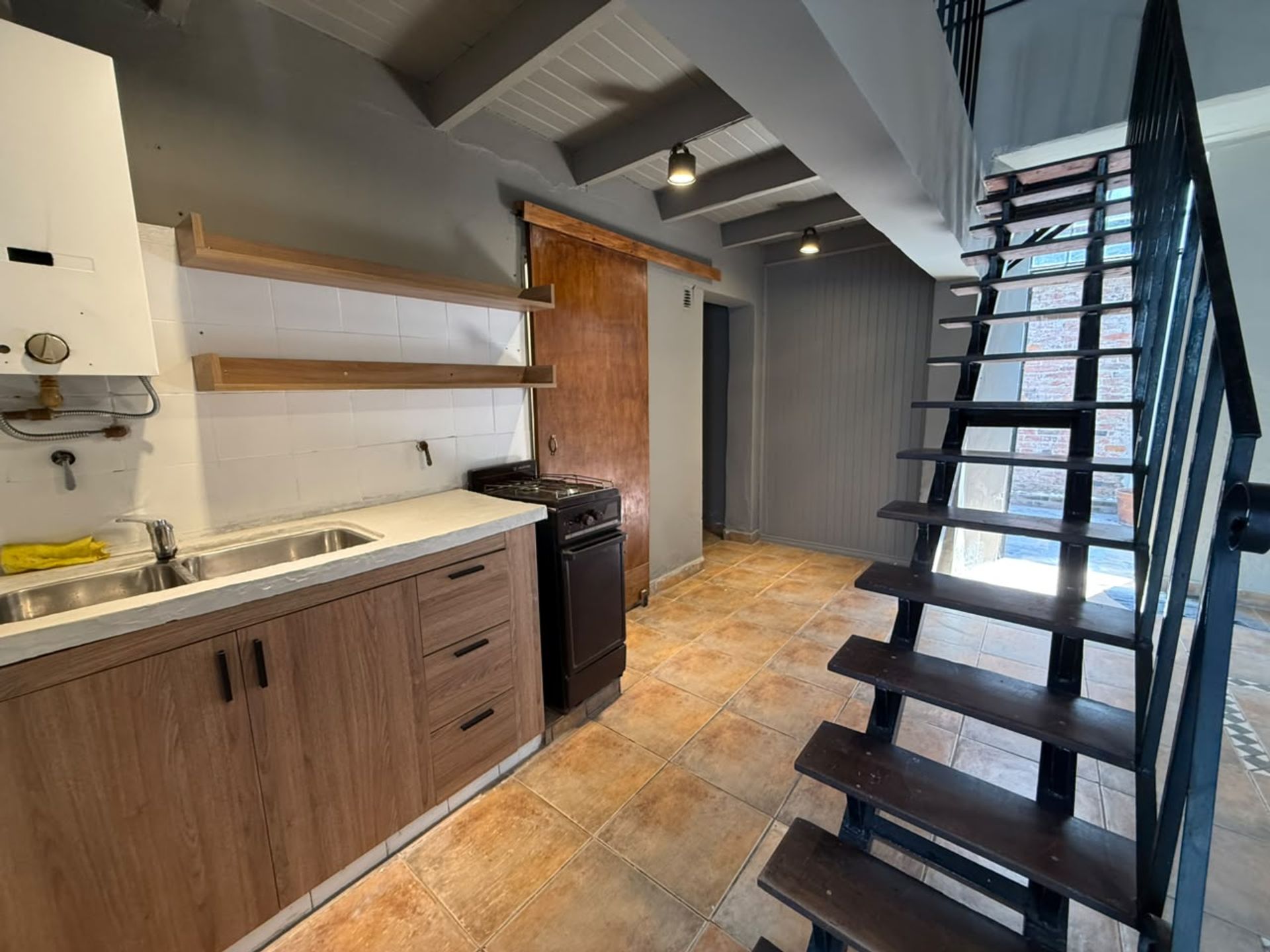 CASA PH VENTA EN MACROCENTRO TUCUMAN Y ALBERDI - foto 4