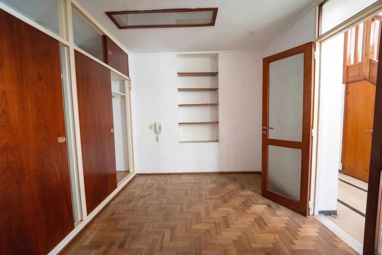 Casa de 10 ambientes en alquiler en La Plata, 55 E/ 9 y 10 700, foto 2