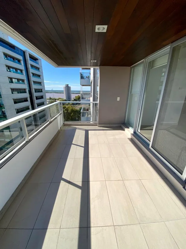 Departamento de 3 ambientes en alquiler en Rosario, Avenida Caseros 100