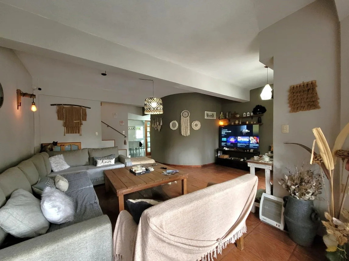 Casa triplex 5 amb venta ciudad jardín pileta, foto 5