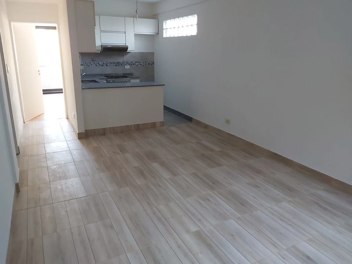 Departamento en venta en Bernal Este, foto 2