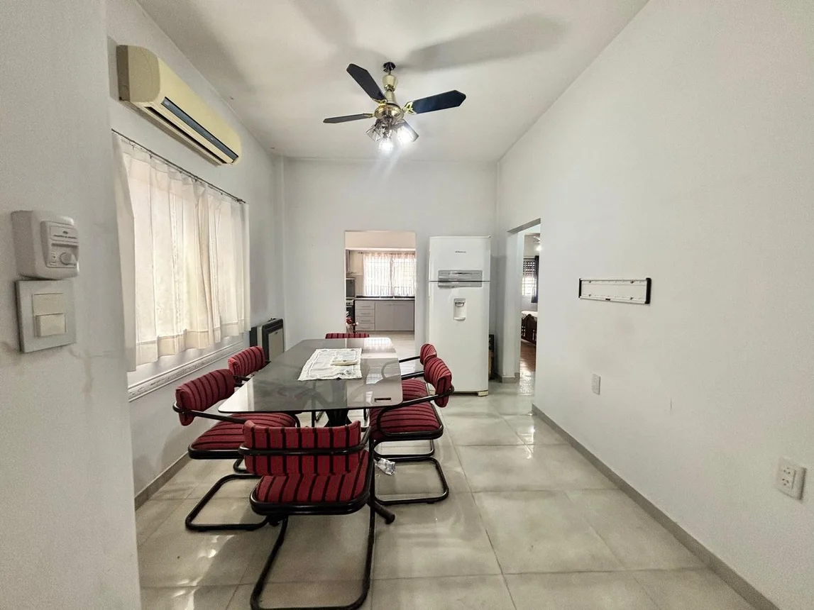 Casa en venta en Adrogué, foto 3