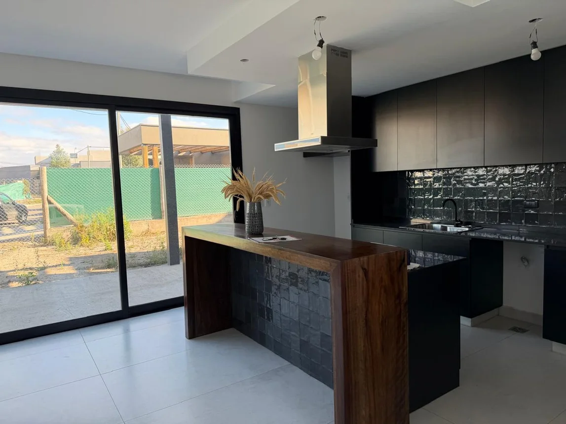 Casa de 4 ambientes en venta en Guaymallén, Severo del Castillo 1300, foto 5