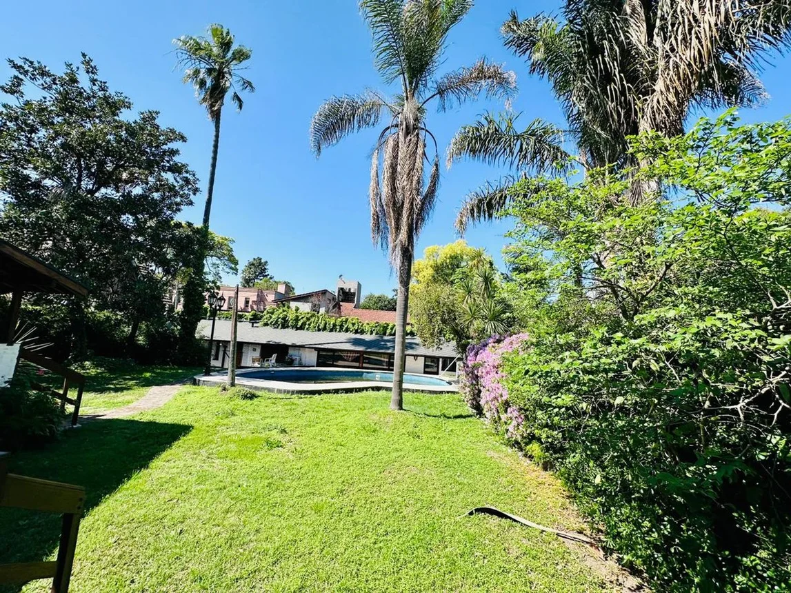 Casa de 8 ambientes en venta en San Isidro, Intendente Tomkinson 3300