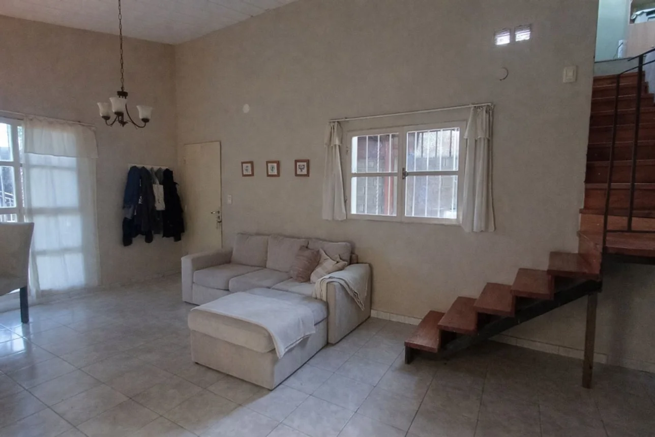 Venta casa 3 dormitorios con pileta sta isabel cba, foto 5