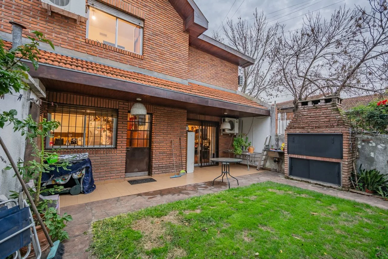 Casa de 5 ambientes en venta en Olivos, Virrey Olaguer y Feliú 2700, foto 2