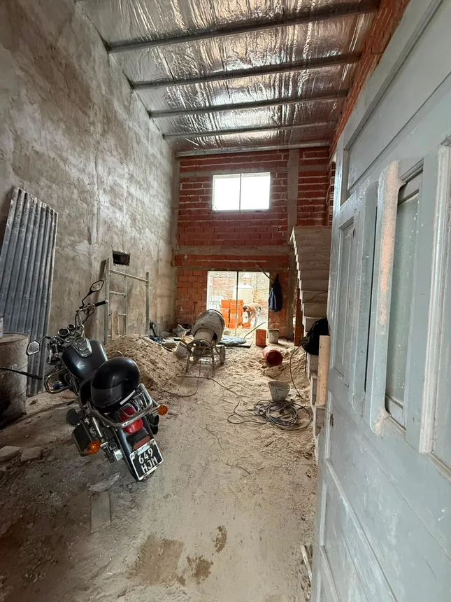 Casa de dos dormitorios y cochera a estrenar, foto 3