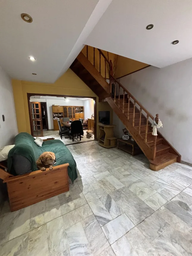 Casa tríplex de 8 ambientes en venta en Rosario, Evaristo Carriego 700, foto 2