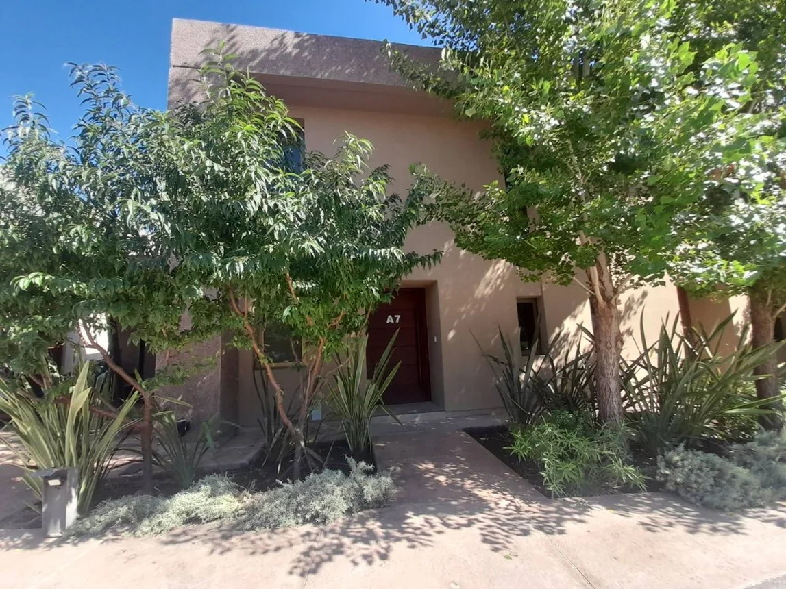Venta duplex de categoria chacras de coria, foto 3