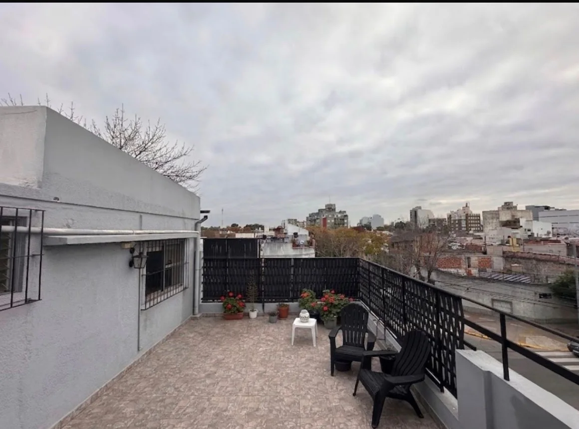 Casa de 7 ambientes en venta en Parque Avellaneda, Remedios 3500, foto 2