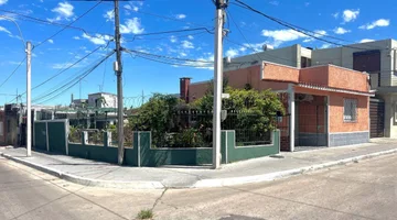 Venta casa en Pando dos dormitorios y garaje