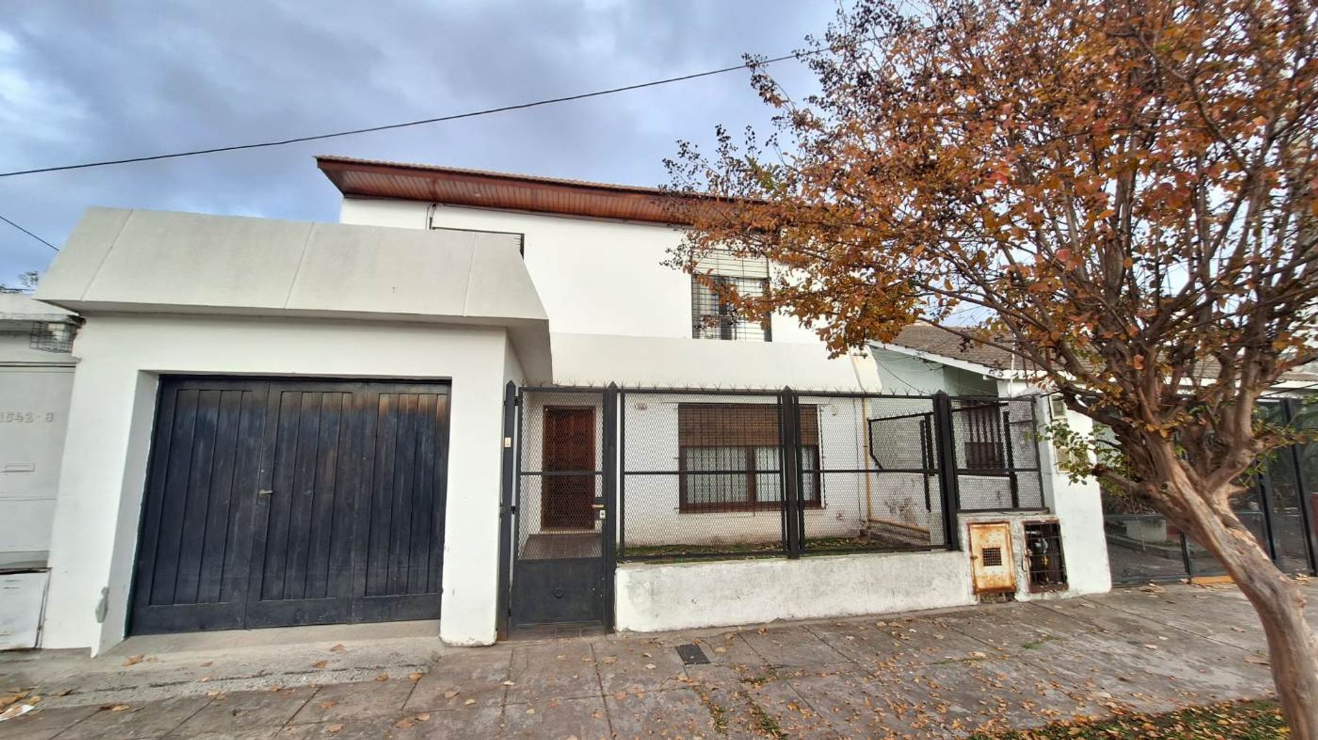 PH 4 AMB AL FRENTE CON GARAGE EN VENTA, QUILMES O