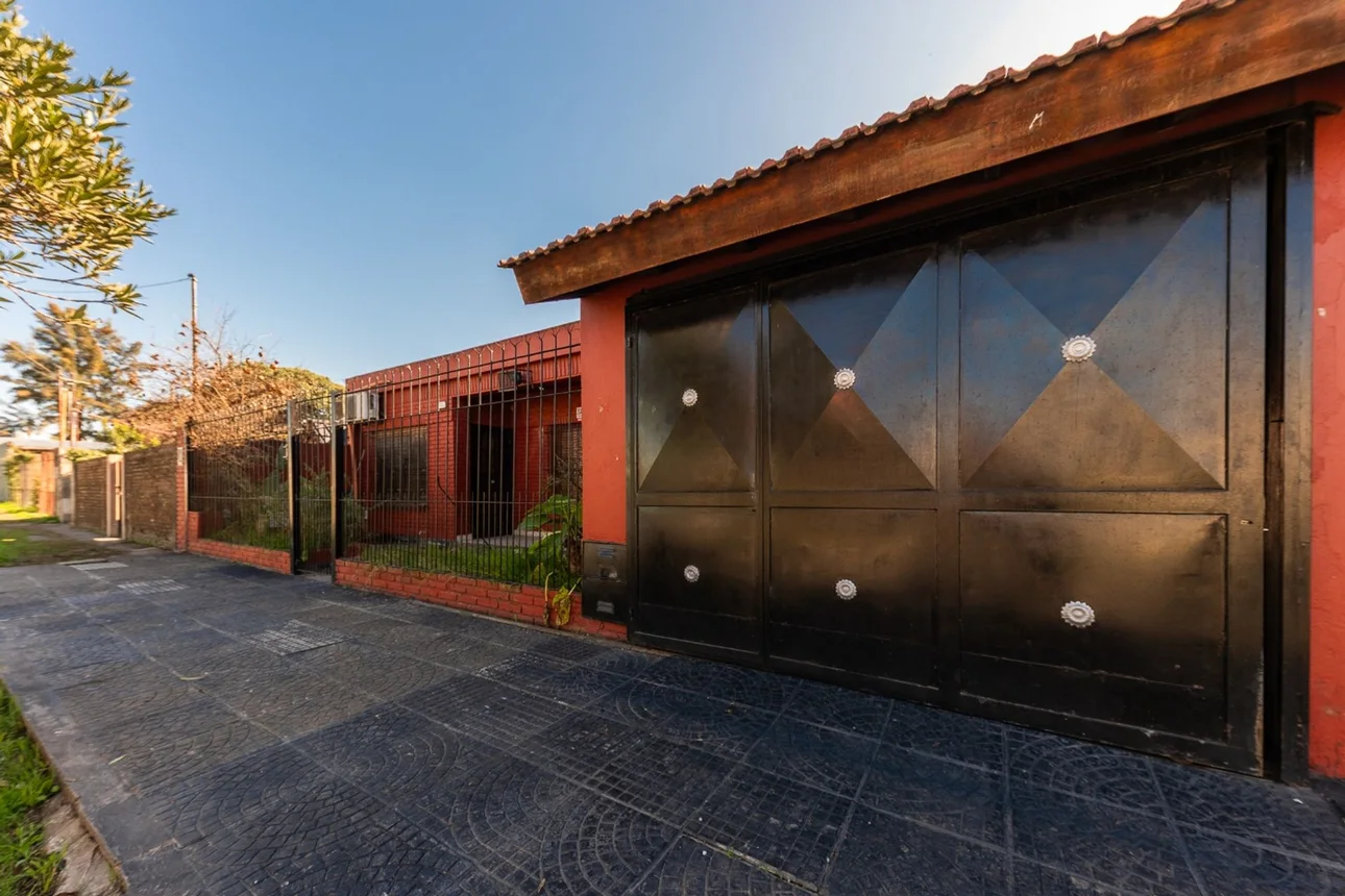 Casa de 5 ambientes en venta en Grand Bourg, América 1000, foto 3