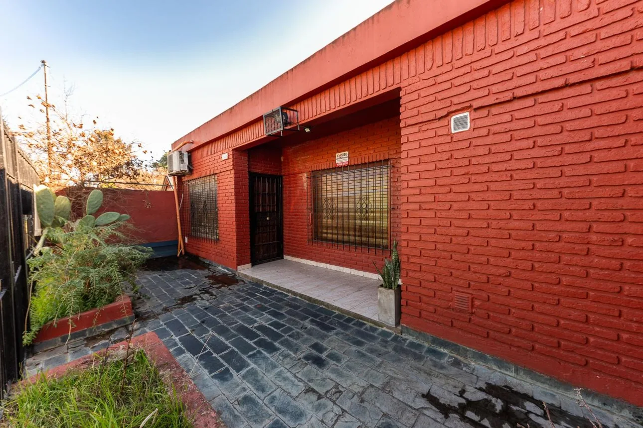 Casa de 5 ambientes en venta en Grand Bourg, América 1000, foto 2