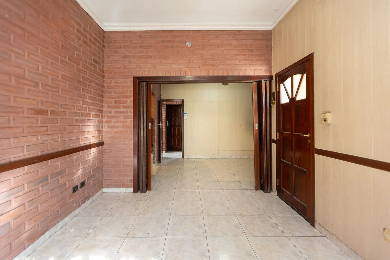 Casa de 4 ambientes en venta en Caseros, General Hornos 1900, foto 3