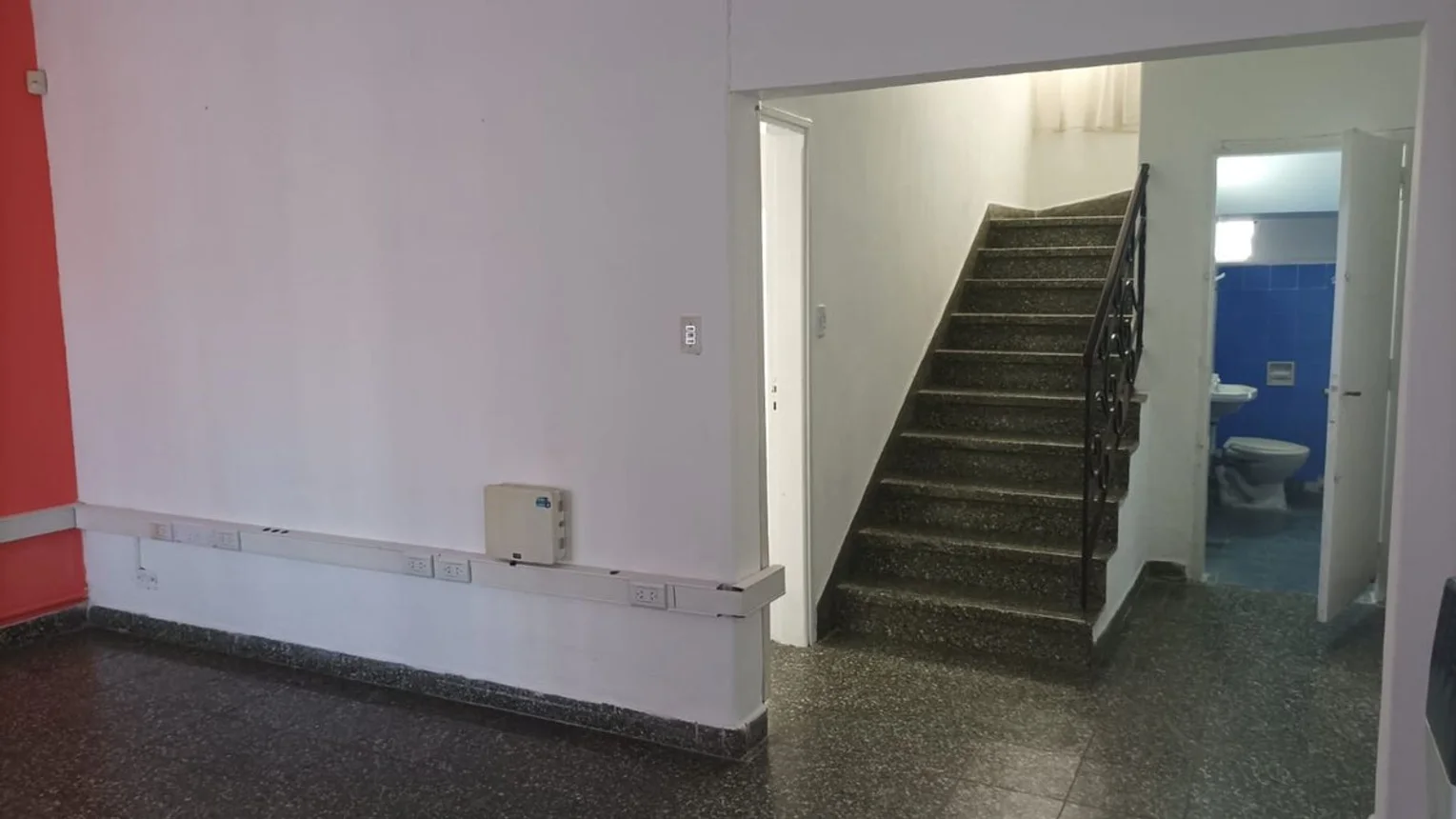 Venta casa 3 dormitorios + dpto barrio marechal, foto 5