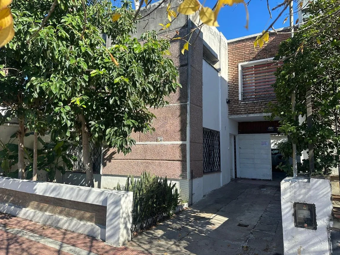 Venta casa 3 dormitorios + dpto barrio marechal, foto 1