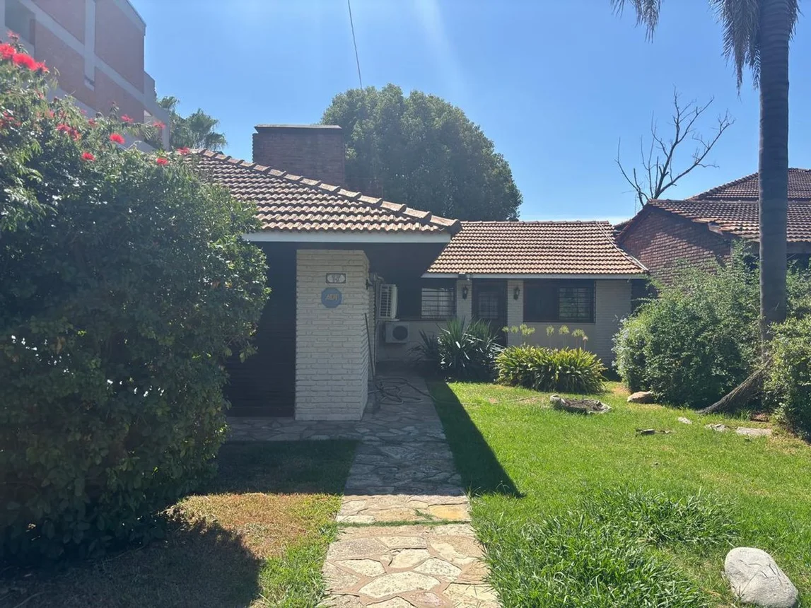 Casa de 6 ambientes en venta en General Pacheco, Boulogne Sur Mer 500