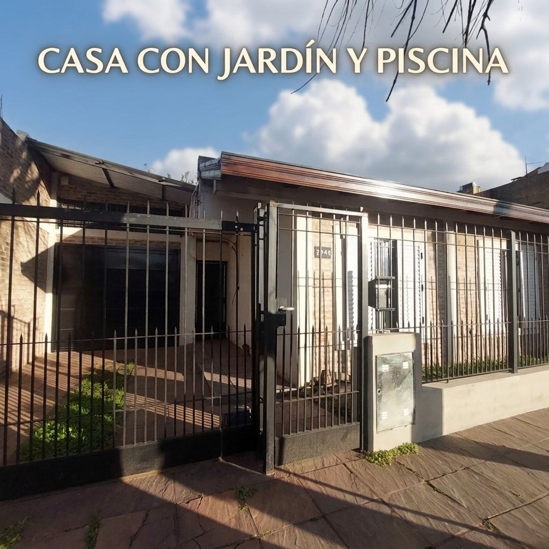 VENTA. CASA CON PARQUE PISCINA Y COCHERA. EZPELETA