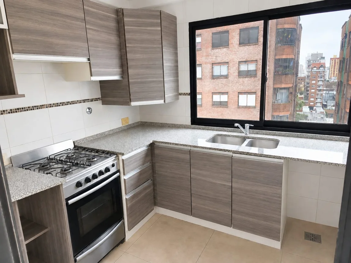 Departamento de 3 ambientes en venta en Villa Ballester, Güemes 2200