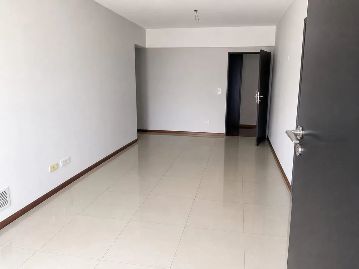 Departamento de 3 ambientes en venta en Villa Ballester, Güemes 2200, foto 2