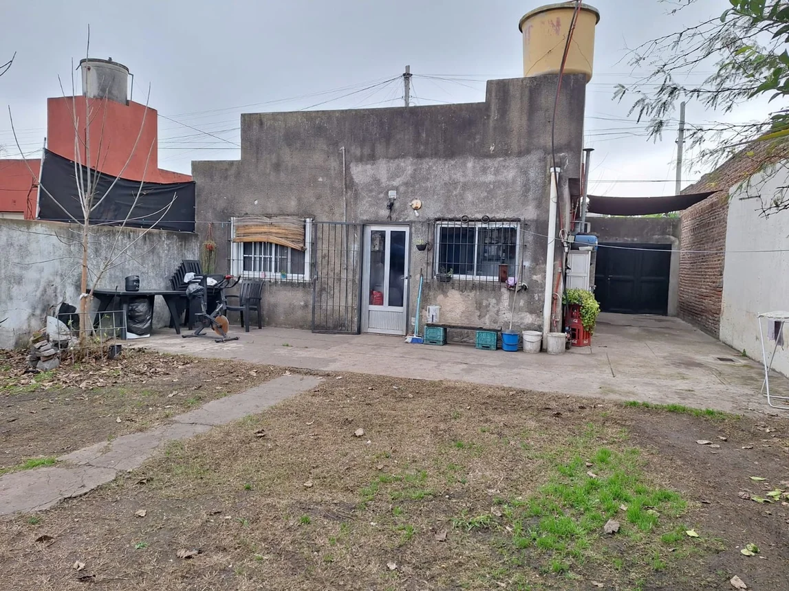 Casa de 3 ambientes en venta en Banfield, Merlini 1800, foto 3