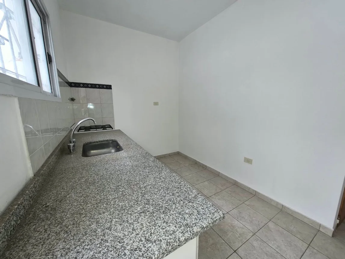 PH de 3 ambientes en venta en Villa Luzuriaga, Entre Ríos 400, foto 4