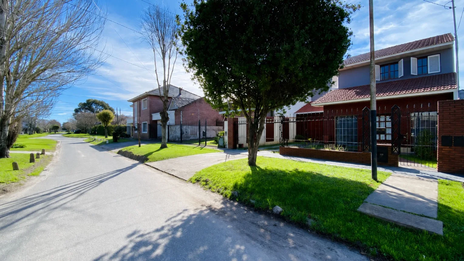 Venta casa con jardin y parque barrio caisamar, foto 2