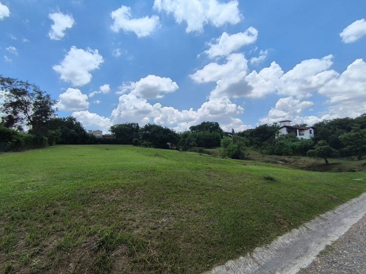 TERRENO EN VENTA CLUB DE CAMPO EL TIPAL 3.740 M2 - foto 4