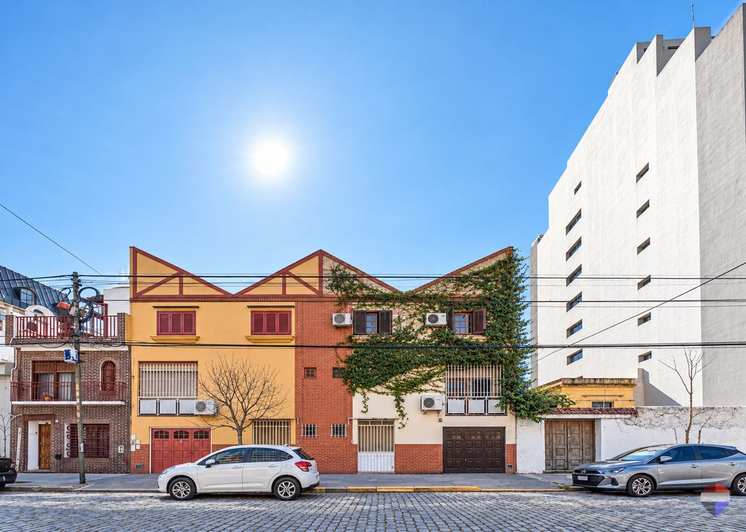 Venta PH con patio cochera en Nuñez sin expensas
