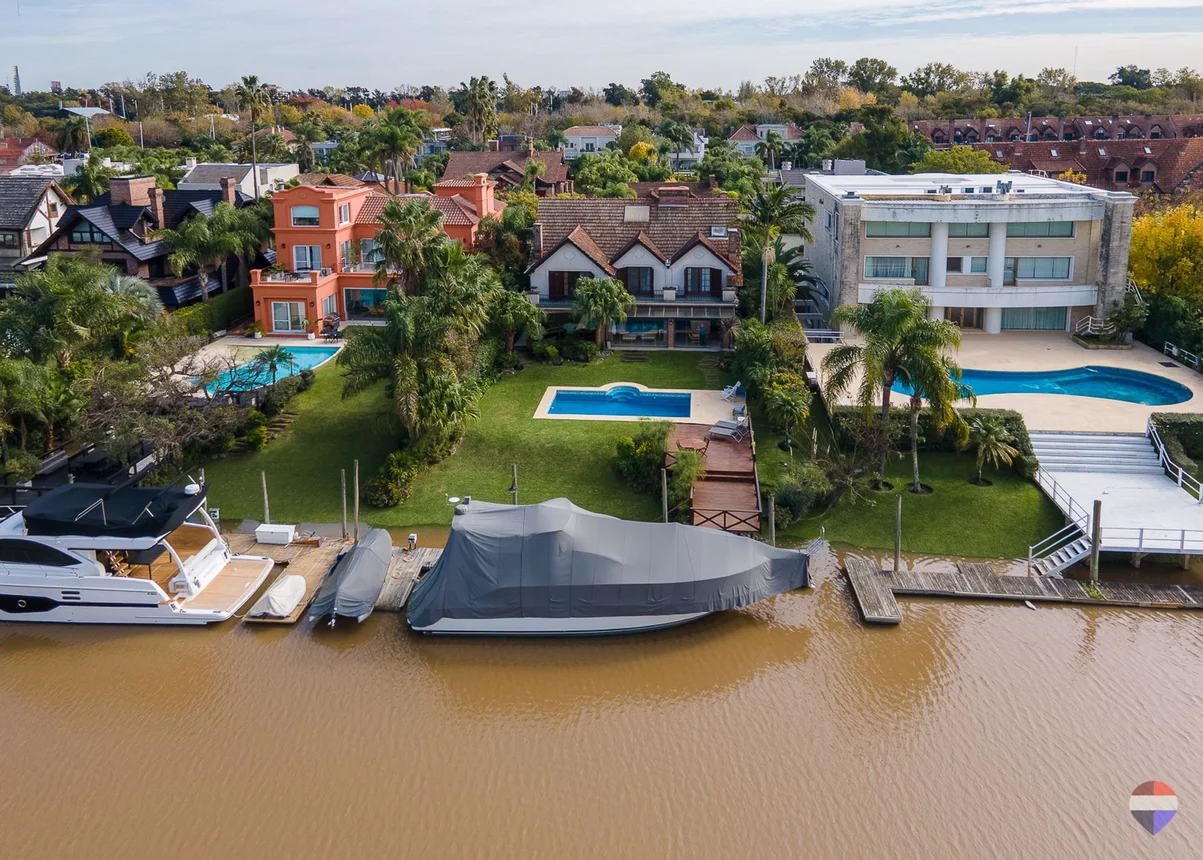 Casa de 7 ambientes en venta en Victoria, Maximo Perez 400, foto 2