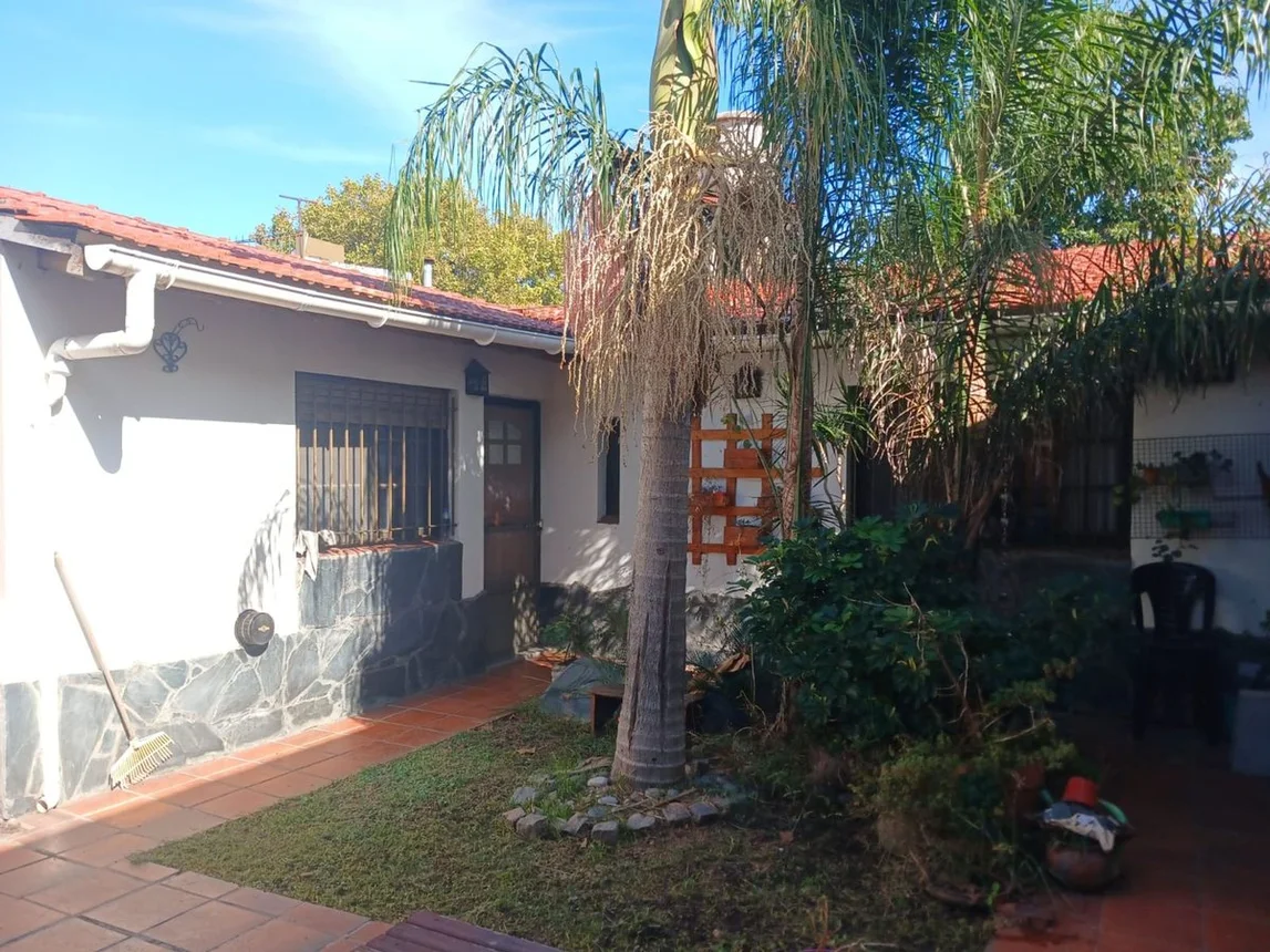 Casa en venta en Lanús Oeste, foto 2
