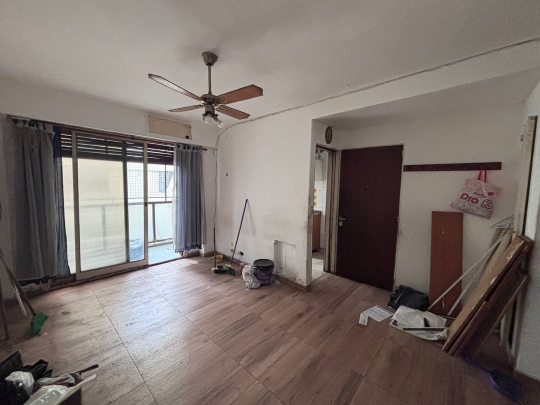 DEPTO 3 AMB. c/BALCON Y BAUL  RECOLETA A RECICLAR