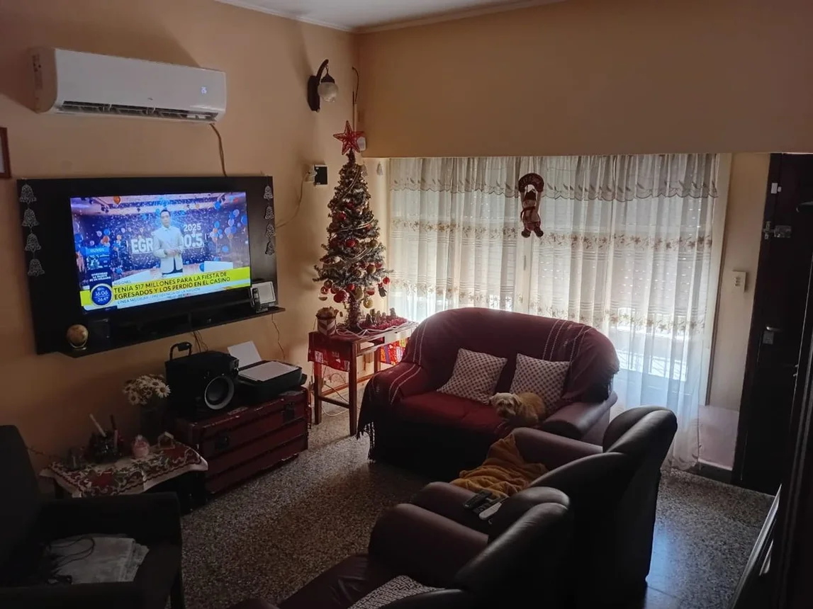 Casa de 3 ambientes en venta en Moreno, España 1600, foto 3