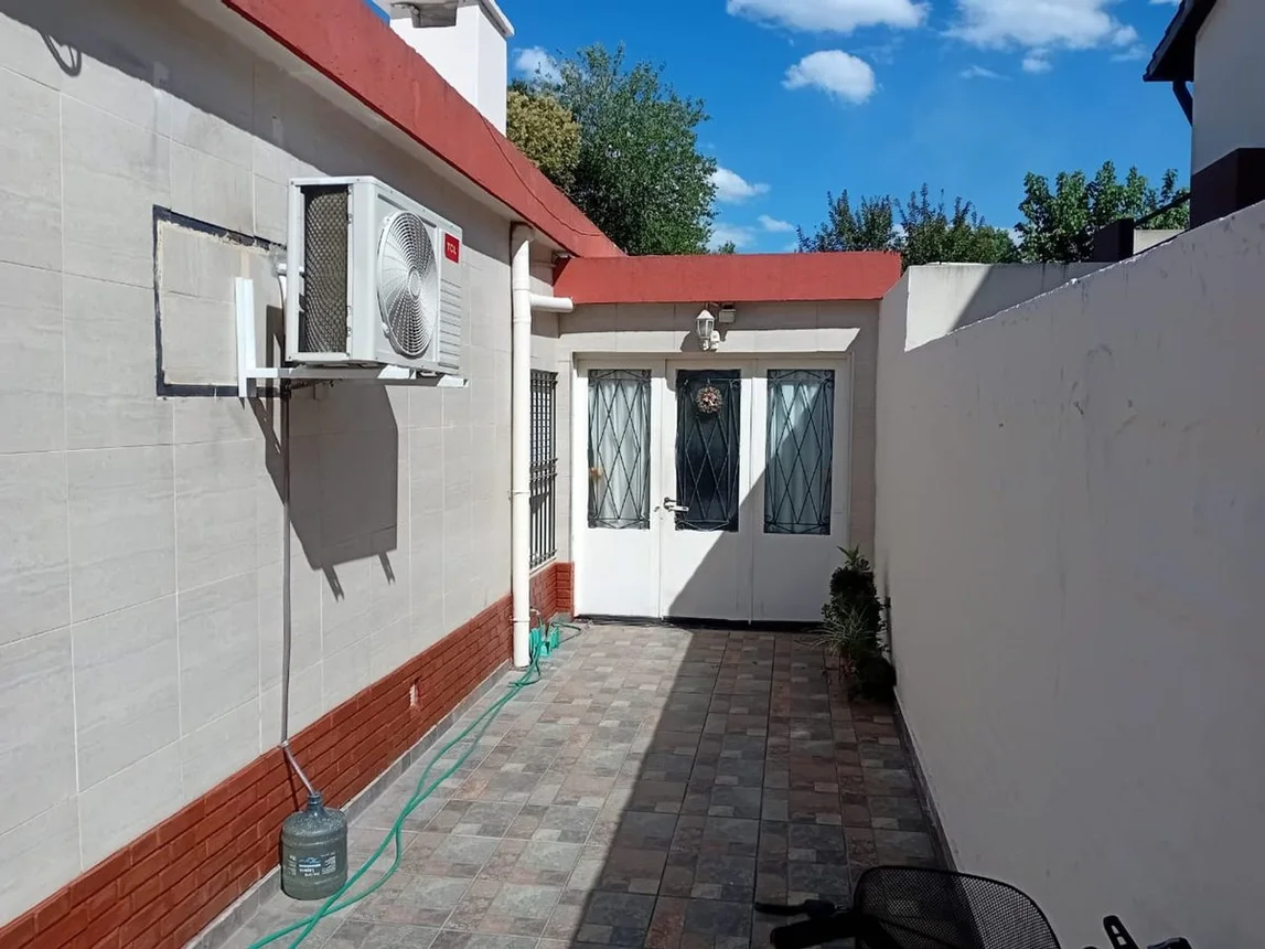 Casa de 3 ambientes en venta en Moreno, España 1600, foto 5