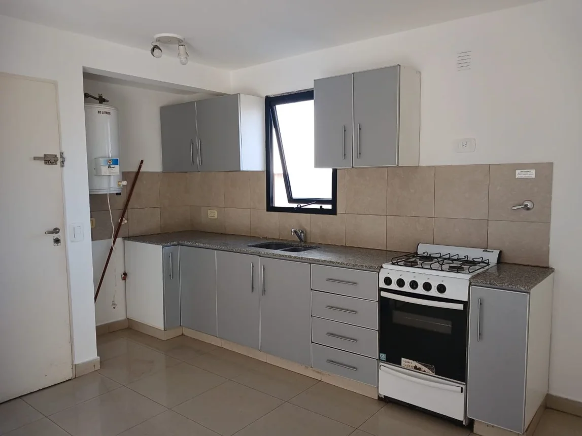 Dúplex de 2 ambientes en alquiler en Lanús Oeste, Teniente J. A. Rangugni 2800, foto 4