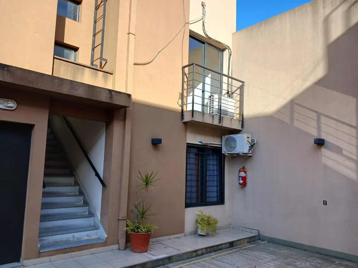 Dúplex de 2 ambientes en alquiler en Lanús Oeste, Teniente J. A. Rangugni 2800, foto 2