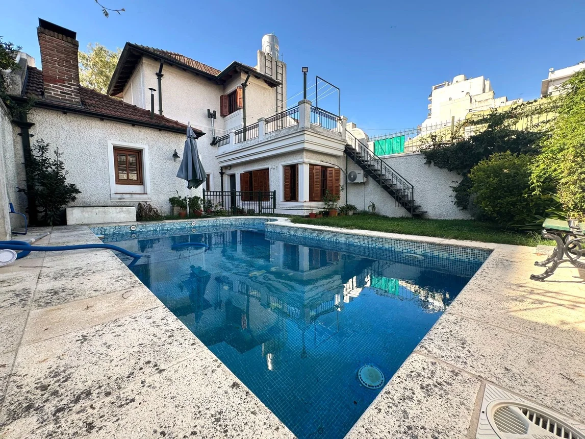 Casa de 4 ambientes en venta en Wilde, Emilio Zola 6100