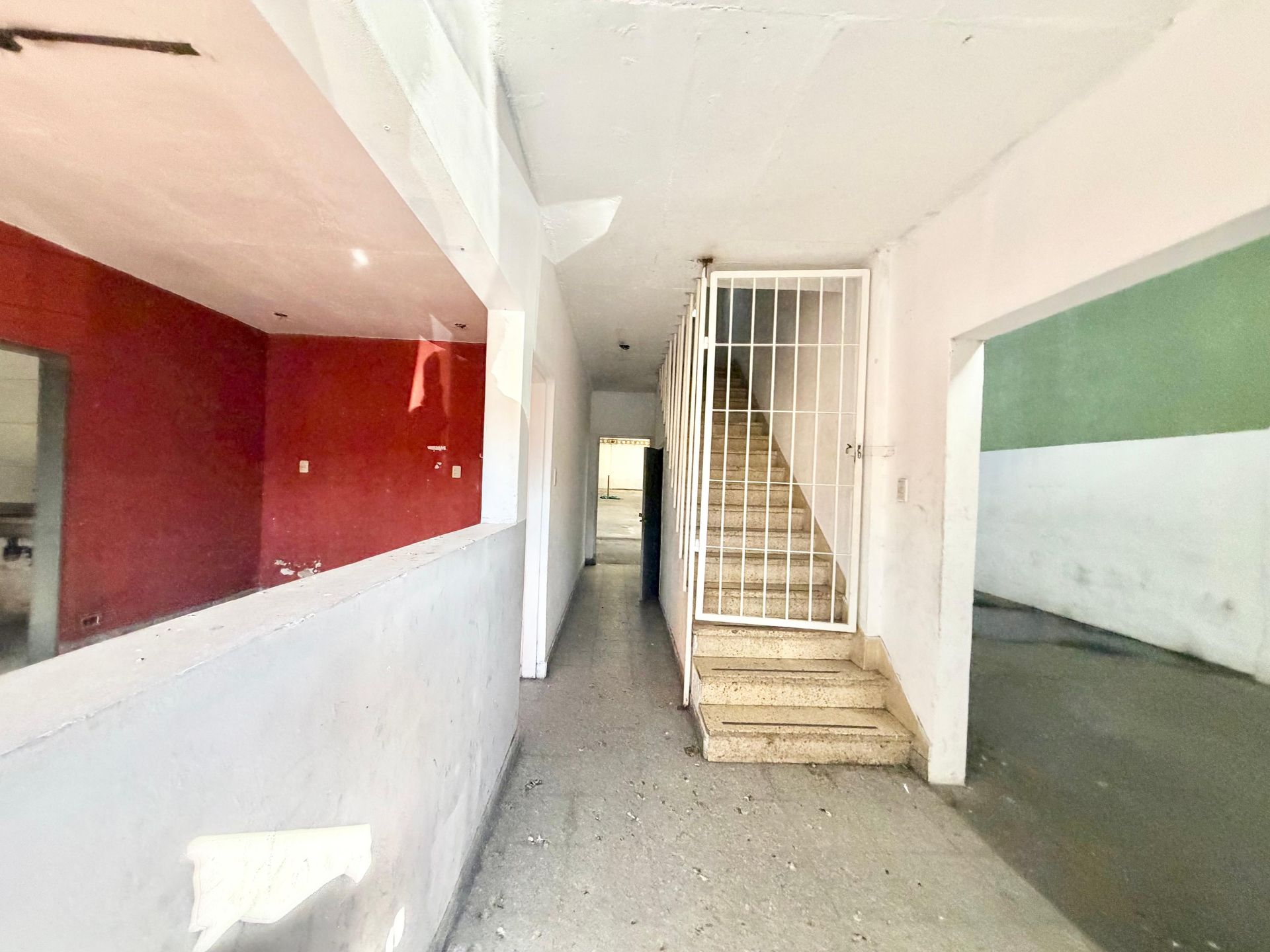 Foto 6 — Venta GALPON 745 m2 zona estrategica Quilmes OPORT
