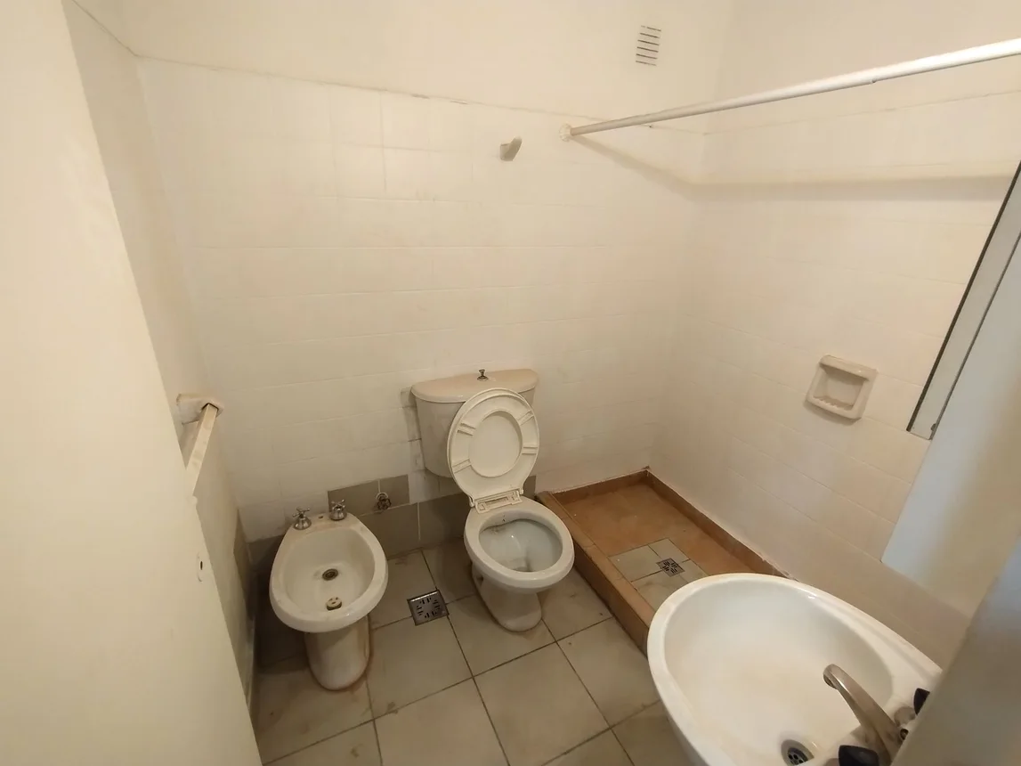 Departamento de 6 ambientes en alquiler en Guaymallén, 25 de Mayo 3500, foto 3