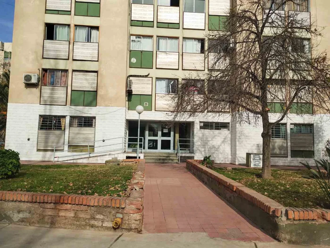 Departamento de 6 ambientes en alquiler en Guaymallén, 25 de Mayo 3500