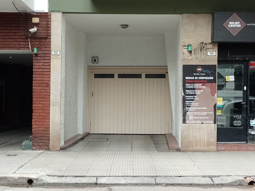 Venta Cochera Cubierta en Almagro
