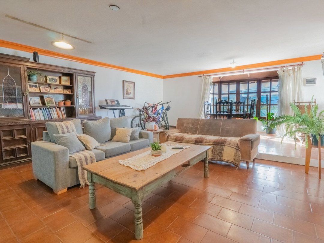 Departamento en 1er Piso - Tres Dormitorios