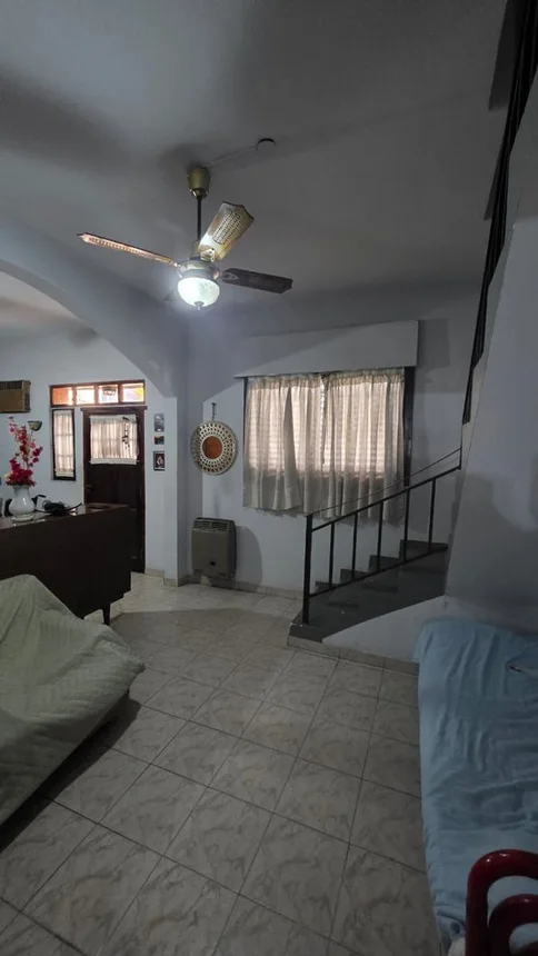 Casa de 5 ambientes en venta en Parque Avellaneda, Monte 4900, foto 3