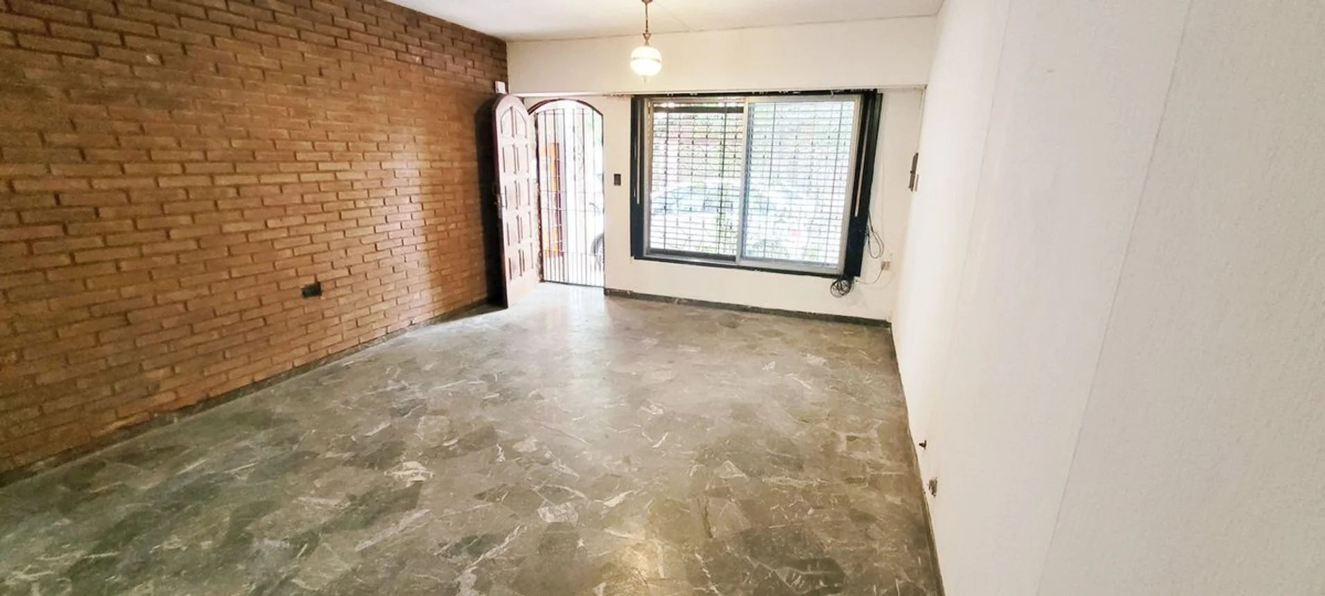 Casa de 3 ambientes en venta en Munro, Pasaje la Victoria 2300, foto 2