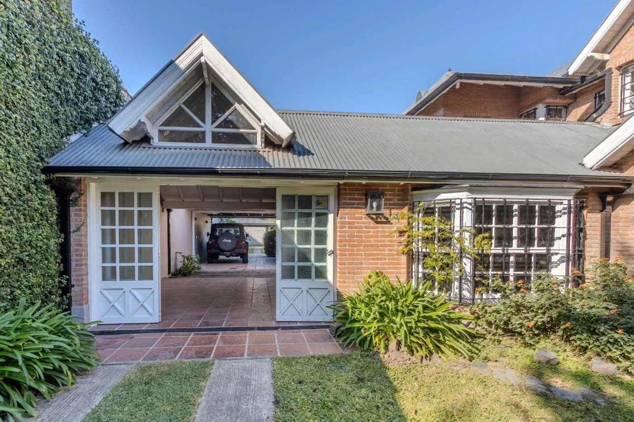 Casa en venta en Adrogué, foto 3