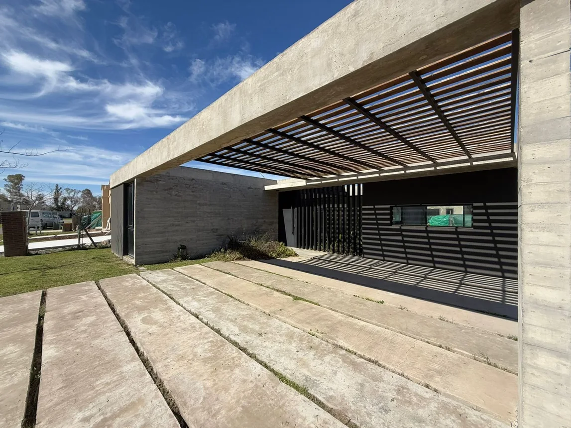 Casa de 4 ambientes en venta en Villa Rosa, Pilar del Este Santa Emilia 200, foto 3
