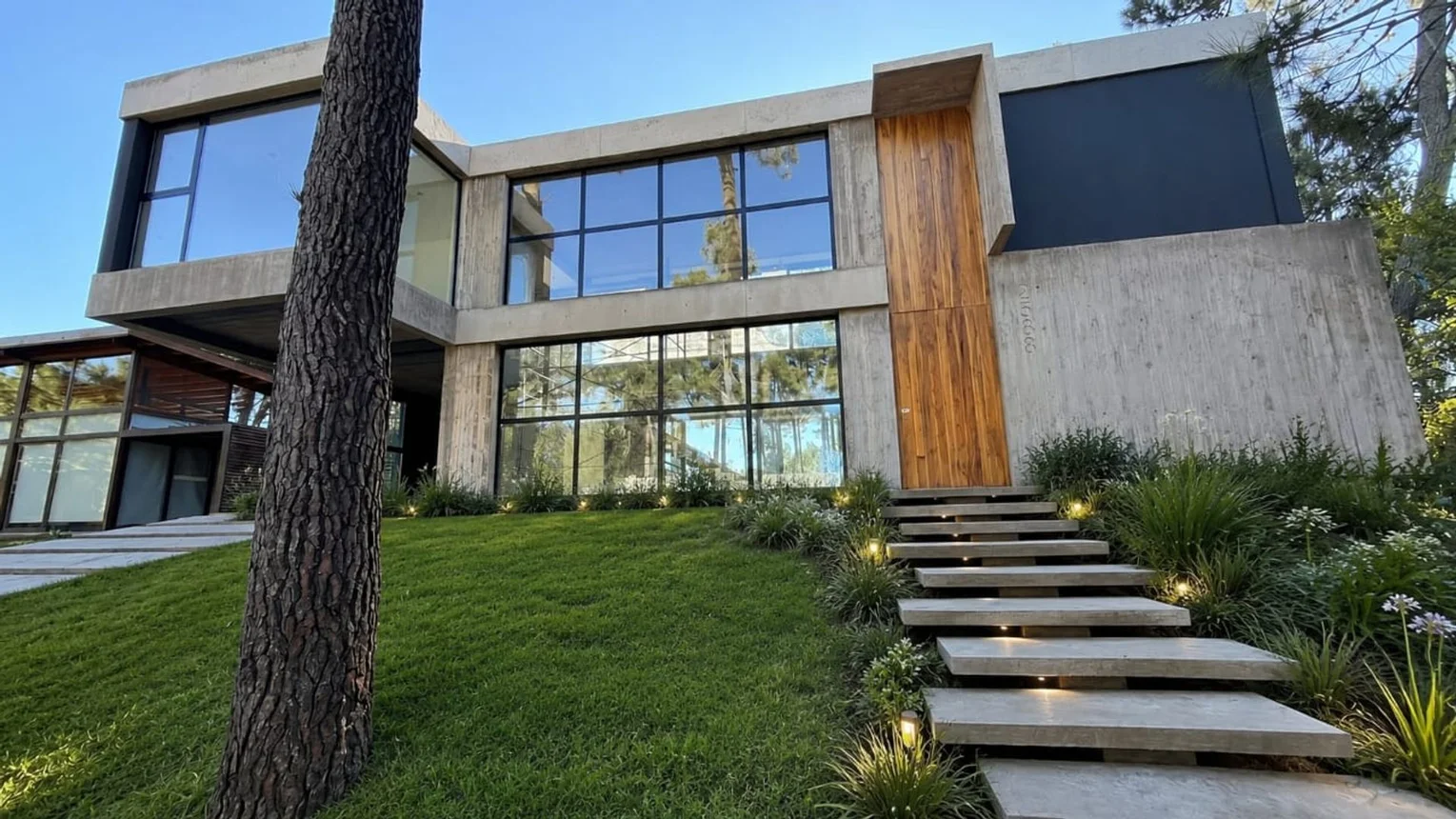Casa en venta en Pinamar, foto 2
